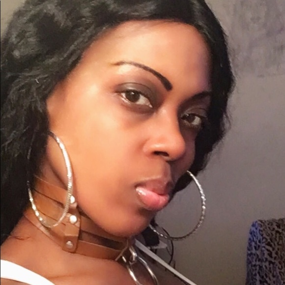 Meet your Posher, Walena - Picture 1 of 2